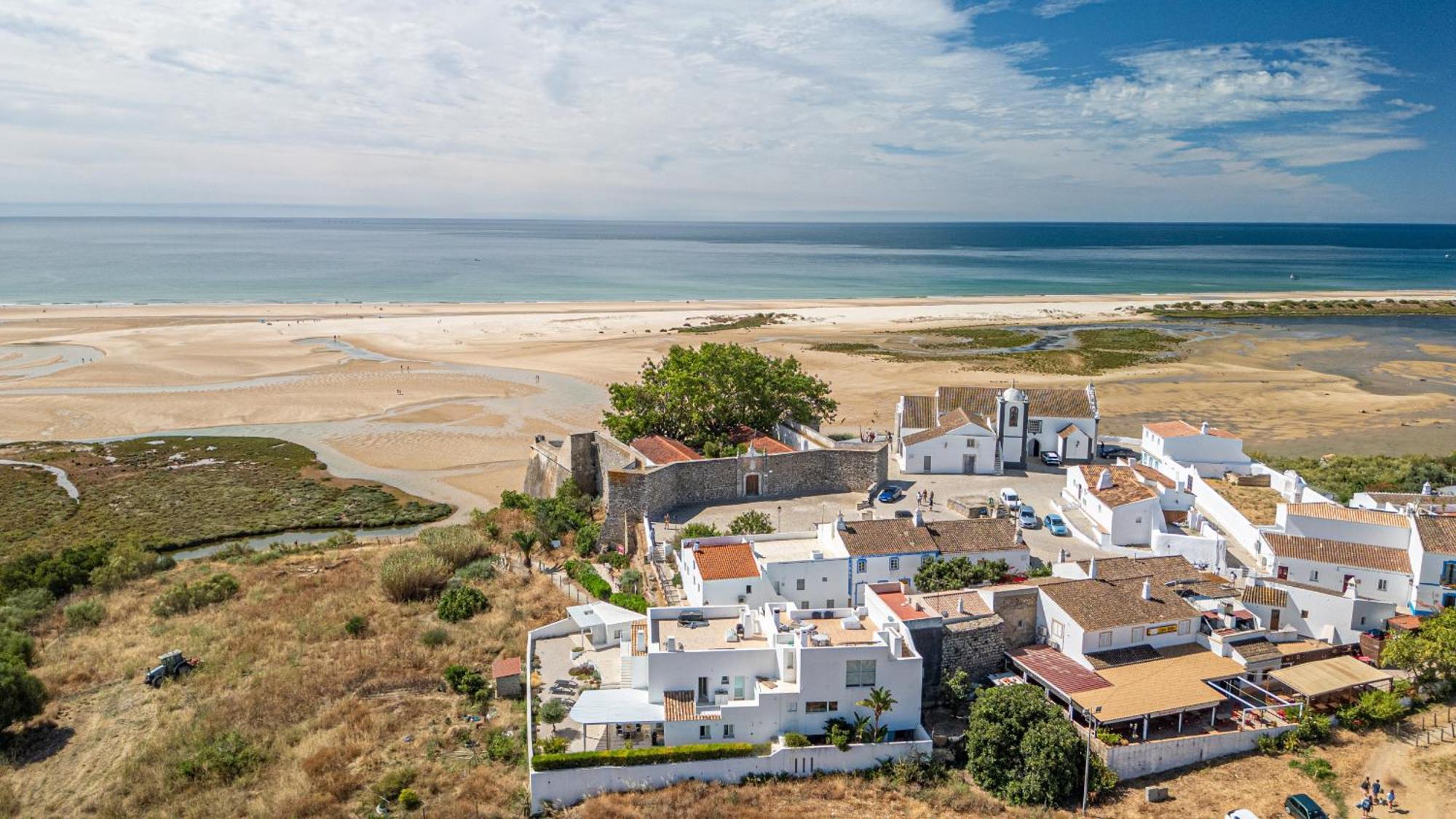 Casa Do Levante - 2 Bedroom, Ocean View Morgadinha Экстерьер фото